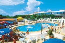 Chorvatský hotel Belvedere s bazénem