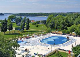 Chorvatský hotel Medulin s bazénem
