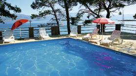 Chorvatský hotel Lina s bazénem