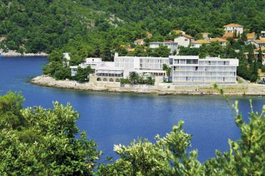 Chorvatský ostrov Korčula s hotelem Feral
