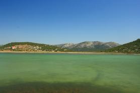Chorvatské jezero Vransko