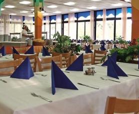 Chorvatský hotel San Marino s restaurací