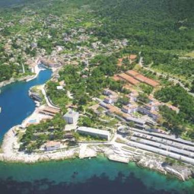 Veli Lošinj s hotelem Punta, Chorvatsko