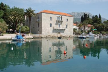 Chorvatské městečko Kaštel Lukšić