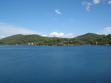 Pobřeží dalmatského ostrova Mljet 