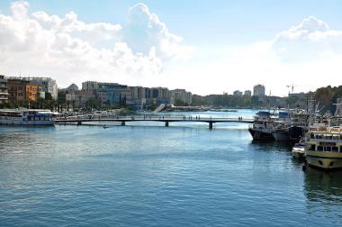 Přístav a část chorvatského města Zadar